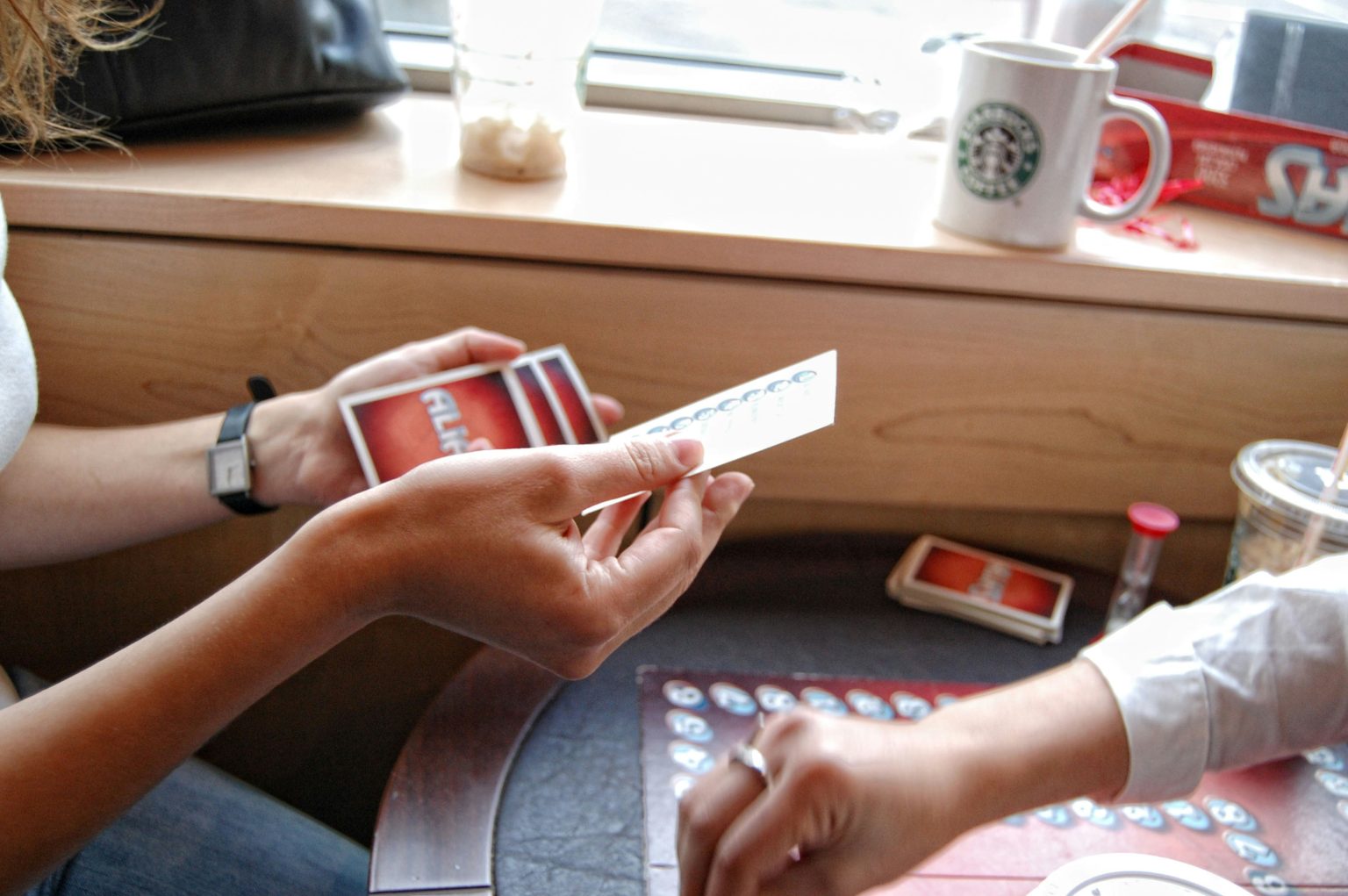 Red Flags to Check Before You Deposit Money in Any Gaming App In7 game